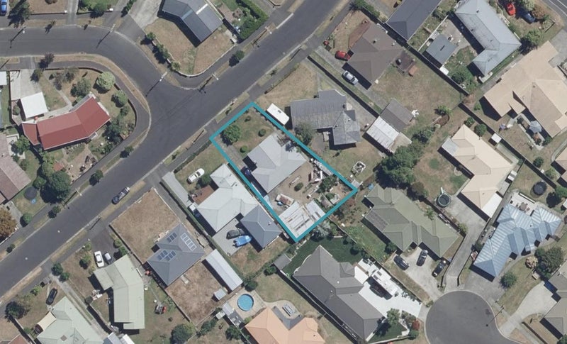 8 Mears Road, St Andrews, Hamilton - Carousel 1