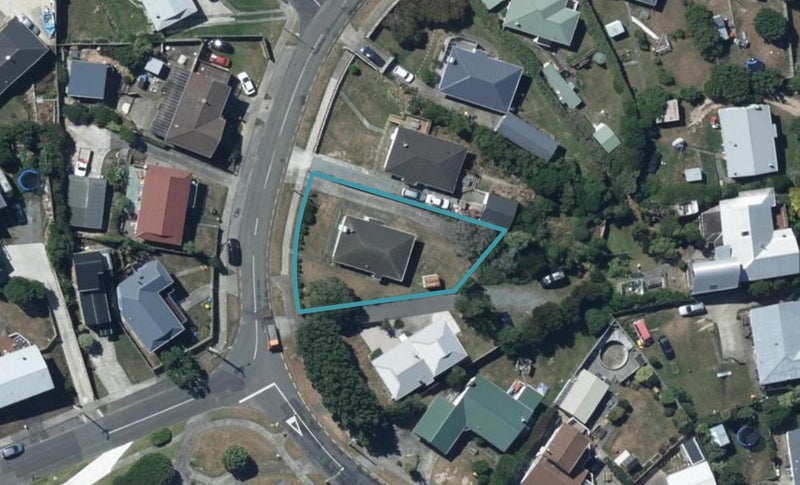 59 Pikarere Street, Titahi Bay, Porirua - Carousel 1