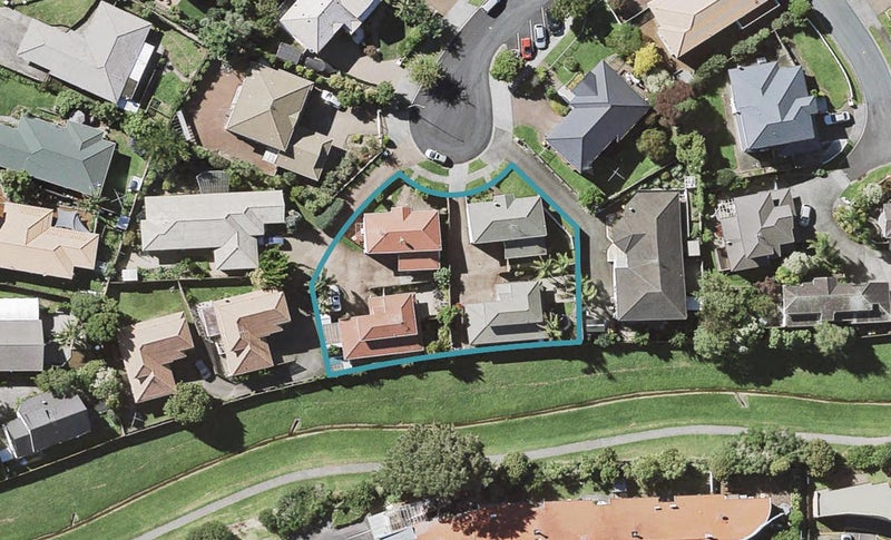1/16 Belgate Place, Somerville, Manukau - Carousel 1