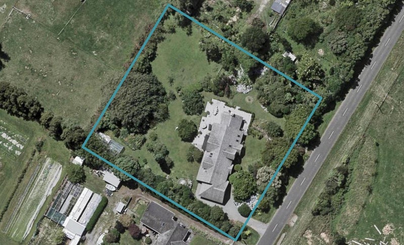 12 Settlement Road, Otaki - Carousel 1