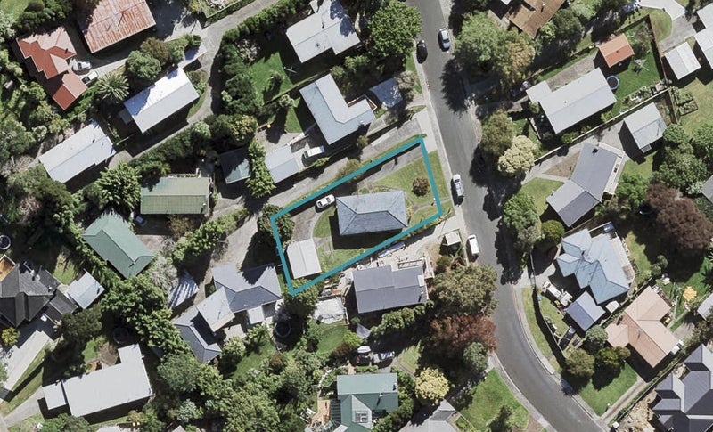 17 Rosalind Road, Glenfield, Auckland - Carousel 1