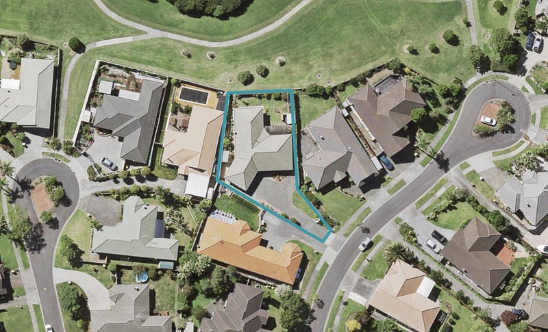 8 Mullagh Place, East Tamaki Heights, Auckland - Carousel 1