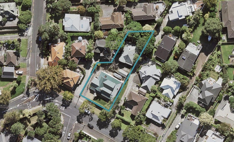 2/17 Rodney Road, Northcote Point, Auckland - Carousel 1