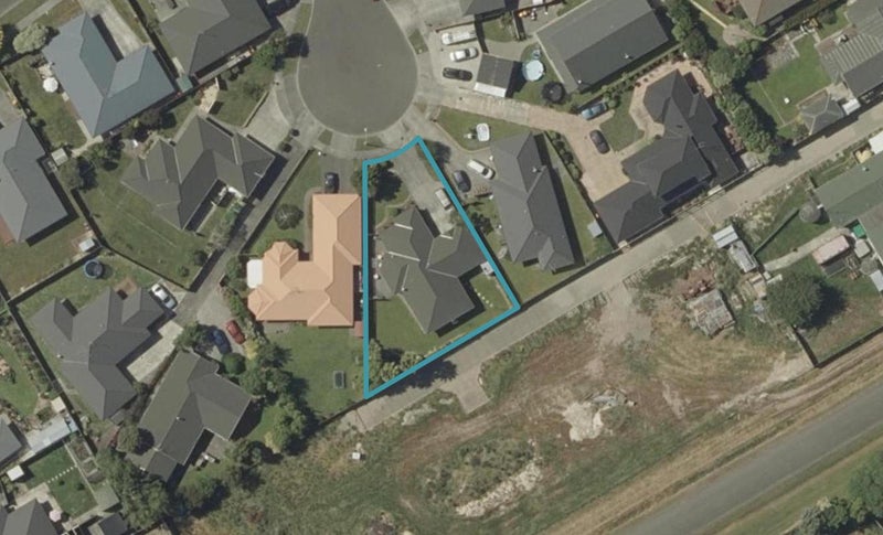 11 Alpine Grove, Kelvin Grove, Palmerston North - Carousel 1