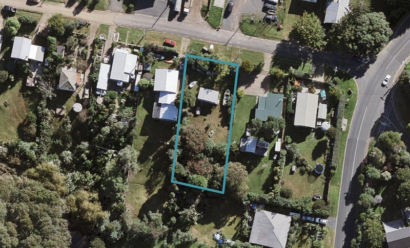 5 Totara Road, Onetangi, Waiheke Island - Carousel 1