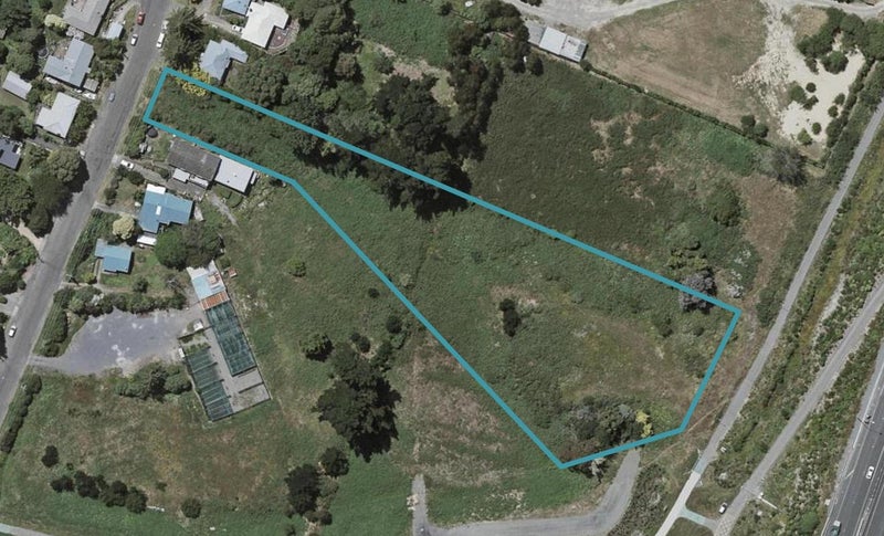 153 Poplar Avenue, RAUMATI SOUTH, PARAPARAUMU - Carousel 1