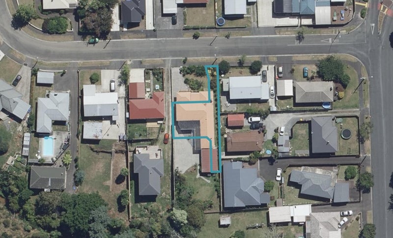 2/3 Morrison Crescent, Glenview, Hamilton - Carousel 1