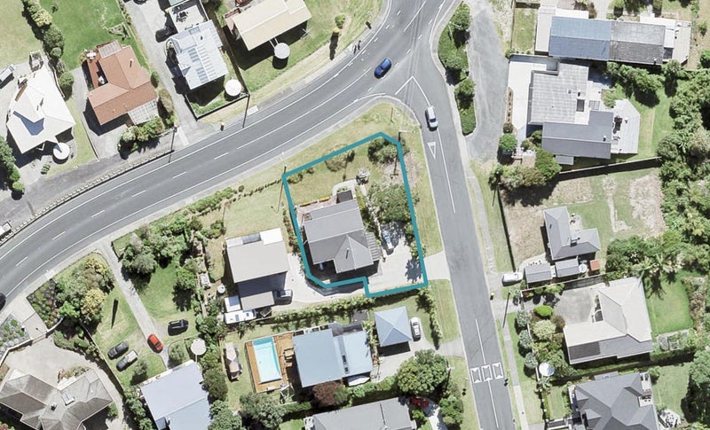 92 Tiri Road, Matakatia, Whangaparaoa - Carousel 1