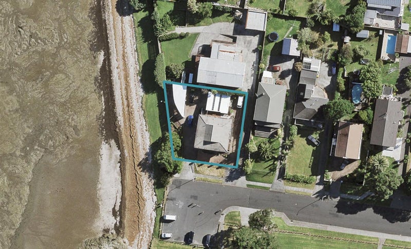 51 Roys Road, Weymouth, Auckland - Carousel 1
