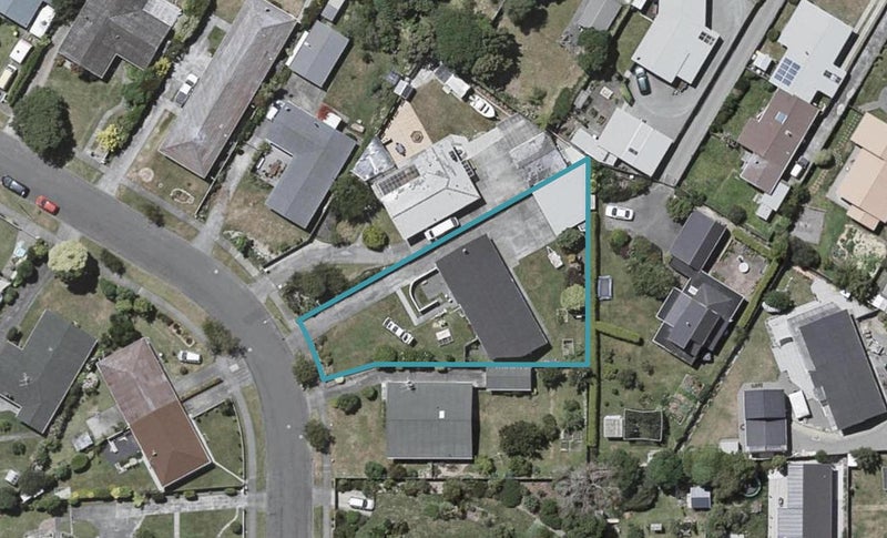 21 Matai Street, Waikanae - Carousel 1