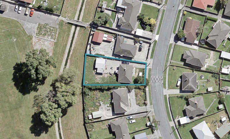 28 Strand Crescent, Naenae, Lower Hutt - Carousel 1