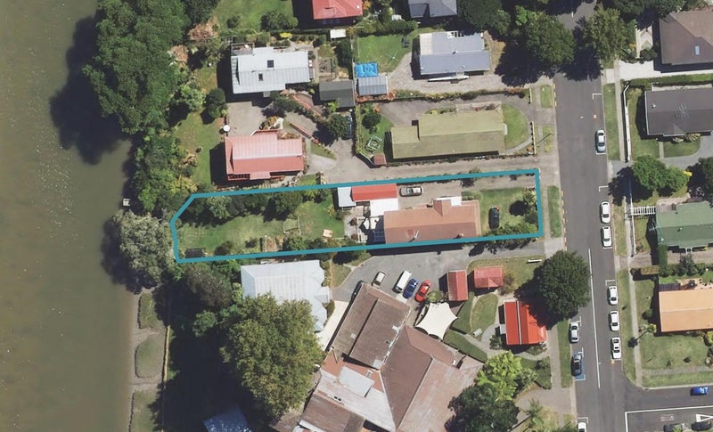 18 Stout Street, Whataupoko, Gisborne - Carousel 1