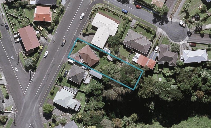 23 South Road, Moturoa, New Plymouth - Carousel 1