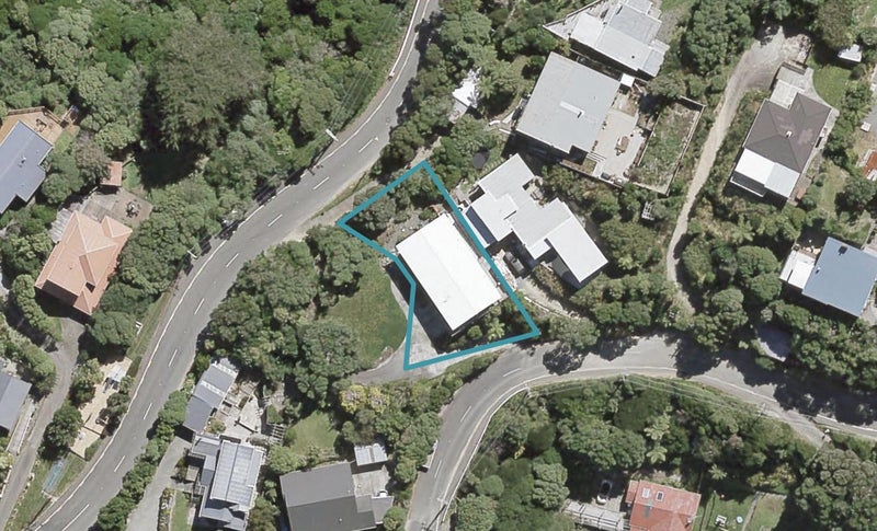 3A Singers Road, Korokoro, Lower Hutt - Carousel 1