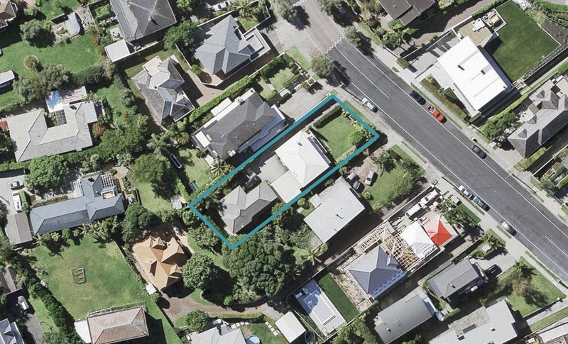 1/25 Seacliffe Avenue, Belmont, Auckland - Carousel 1