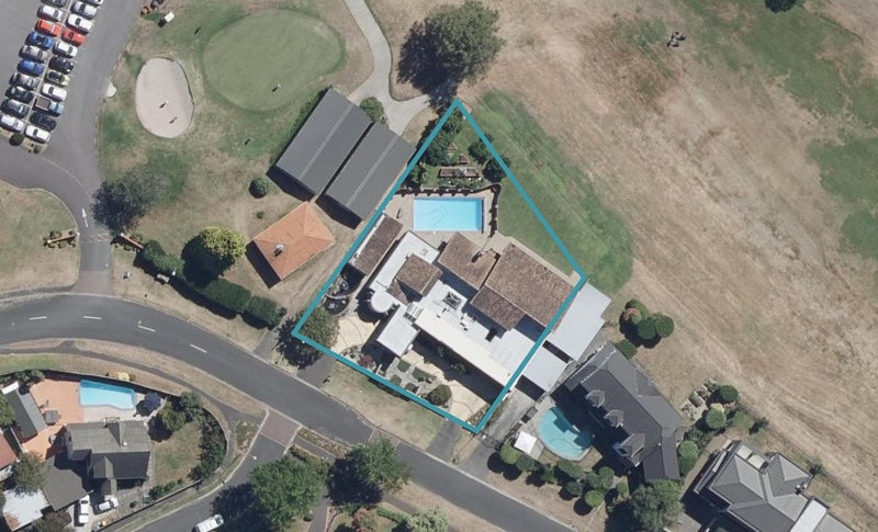 60 St Andrews Terrace, St Andrews, Hamilton - Carousel 1
