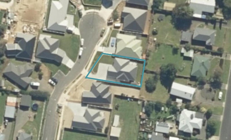 8 Lennie Lane, Kihikihi, Te Awamutu - Carousel 1