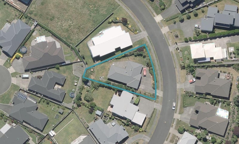 11 Lithgow Drive, Otamatea, Whanganui - Carousel 1