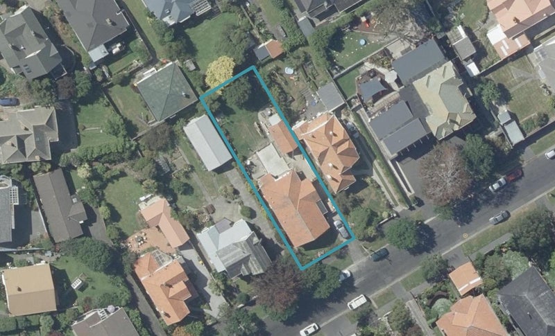 16 Hobson Street, Saint Clair, Dunedin - Carousel 1