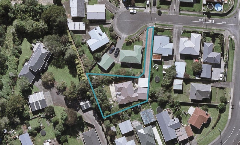 5A Ranfurly Street, Frankleigh Park, New Plymouth - Carousel 1
