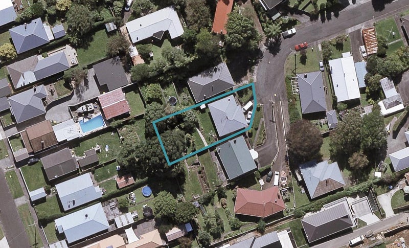 10 Taunton Place, Lynmouth, New Plymouth - Carousel 1