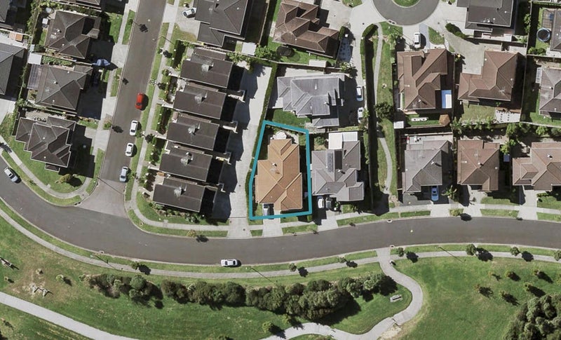 39 Multose Drive, Flat Bush, Auckland - Carousel 1