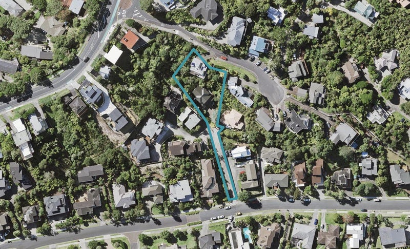 2/31 Penguin Drive, Murrays Bay, Auckland - Carousel 1