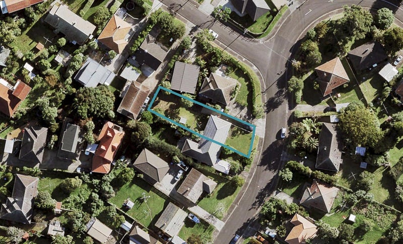 82 Daventry Street, Waterview, Auckland - Carousel 1