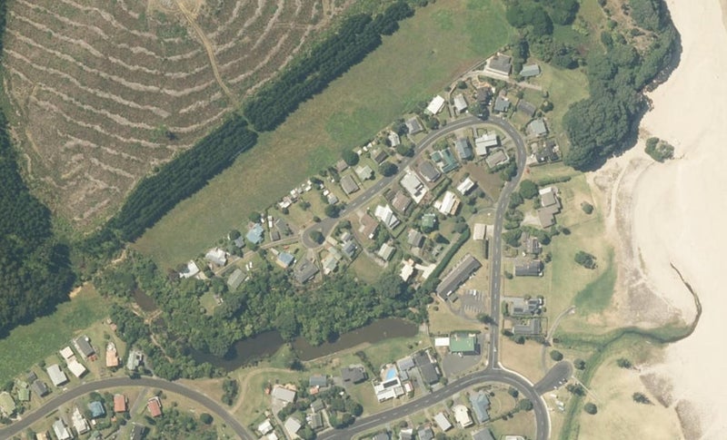 137 Bambury Place, Onemana, Whangamatā - Carousel 1