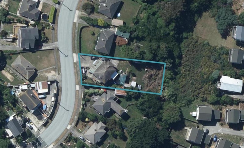 30 Jillett Street, Titahi Bay, Porirua - Carousel 1