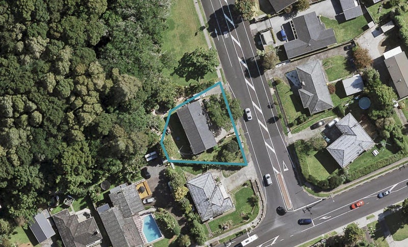 113 Grande Vue Road, Hillpark, Auckland - Carousel 1