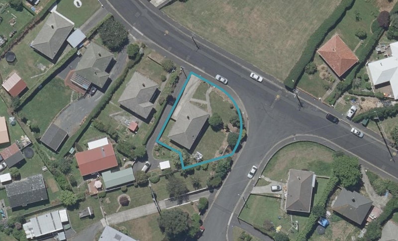 10 Mooltan Street, Halfway Bush, Dunedin - Carousel 1
