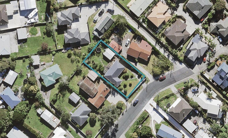 37 Farquhar Road, Glendene, Auckland - Carousel 1