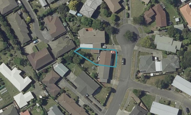 9 Edwards Place, Terrace End, Palmerston North - Carousel 1