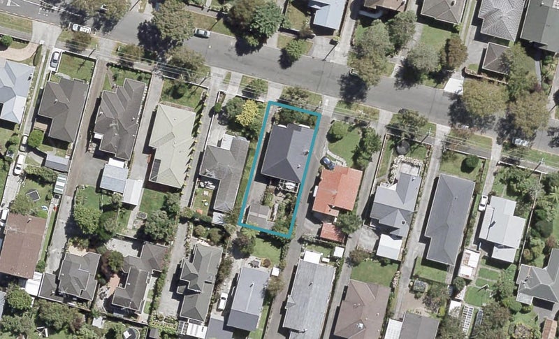 12 Norton Park Avenue, Fairfield, Lower Hutt - Carousel 1