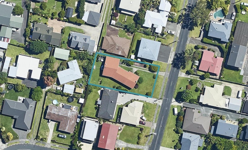 7 Whitaker Street, Otumoetai, Tauranga - Carousel 1