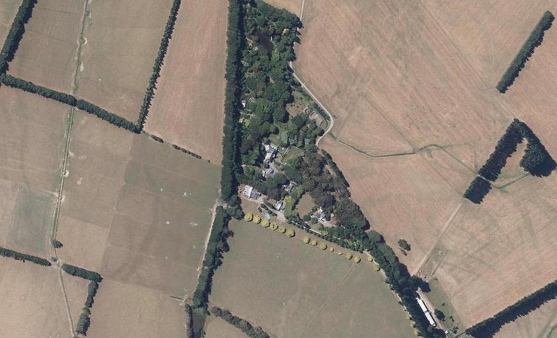 1407 State Highway 2, Featherston - Carousel 1