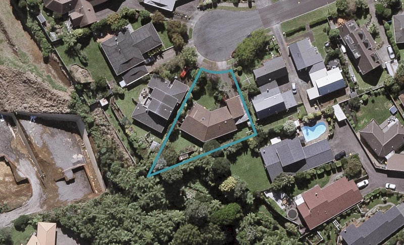 11 Tamati Place, Merrilands, New Plymouth - Carousel 1