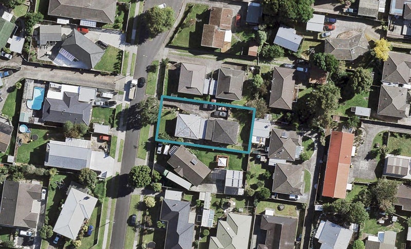 1/5 Suwyn Place, Weymouth, Auckland - Carousel 1