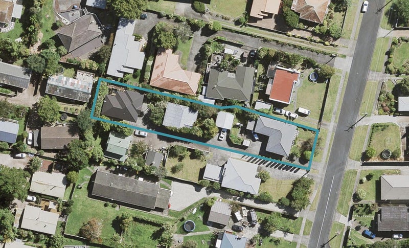 13 Ambler Avenue, Glen Eden, Auckland - Carousel 1
