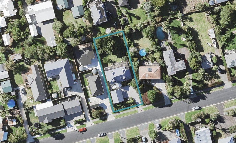 60 Second View Avenue, Beachlands, Auckland - Carousel 1