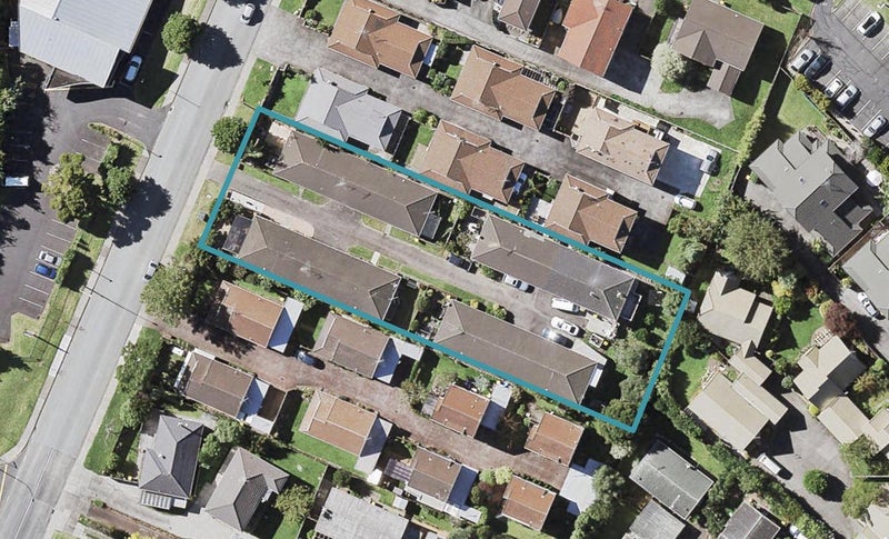 7/58 Wellington Street, Howick, Auckland - Carousel 1