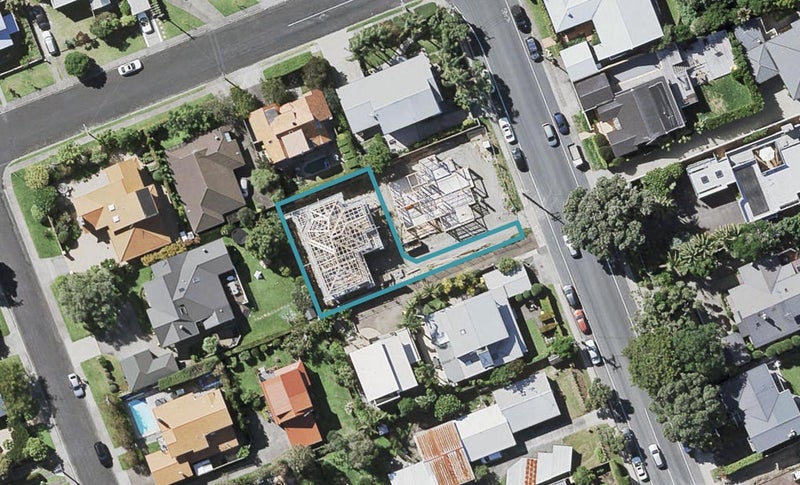 11A Seacliffe Avenue, Belmont, Auckland - Carousel 1