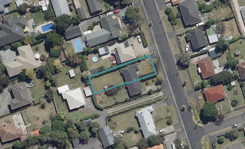 17 Casey Avenue, Fairfield, Hamilton - Carousel 1
