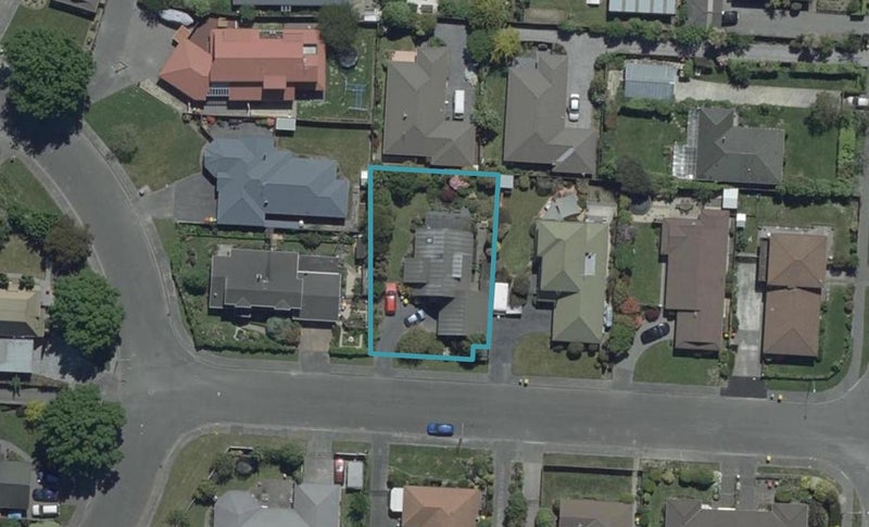 8 Regency Crescent, Redwood, Christchurch - Carousel 1