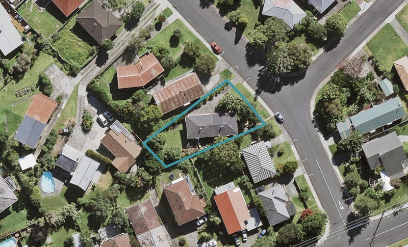 1/4 Velma Road, Hillcrest, Auckland - Carousel 1