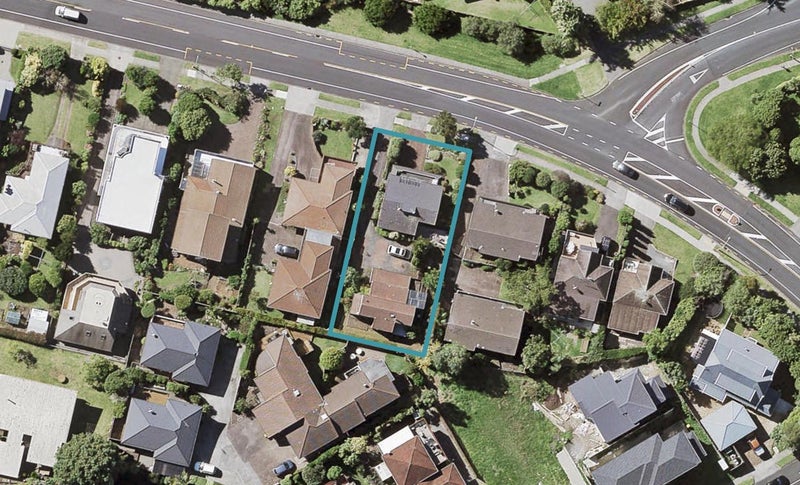 2/27 Sunderlands Road, Half Moon Bay, Auckland - Carousel 1