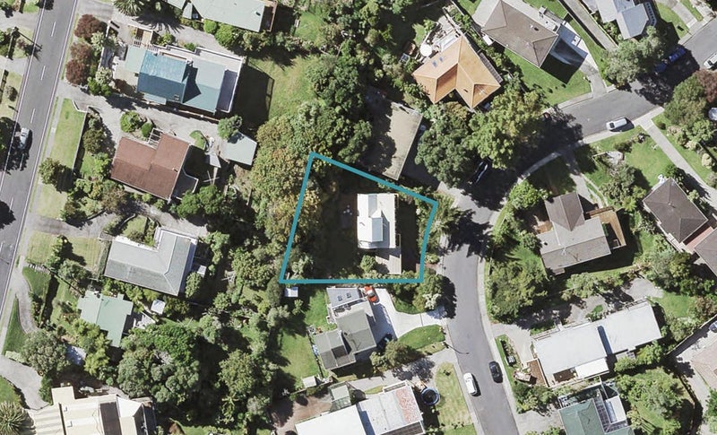11 Malters Place, Browns Bay, Auckland - Carousel 1