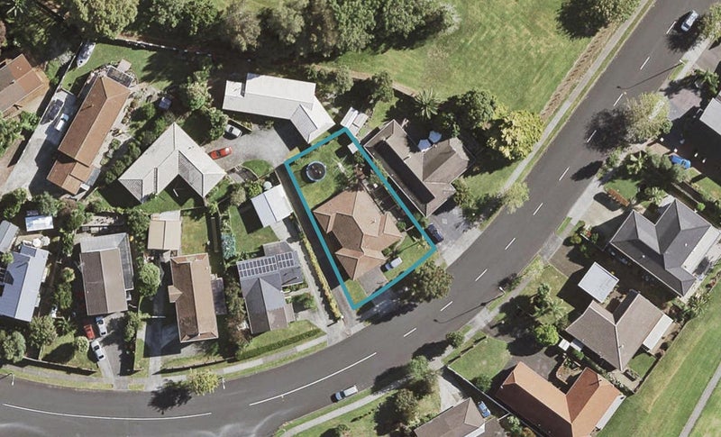 103 Carnoustie Drive, Wattle Downs, Auckland - Carousel 1