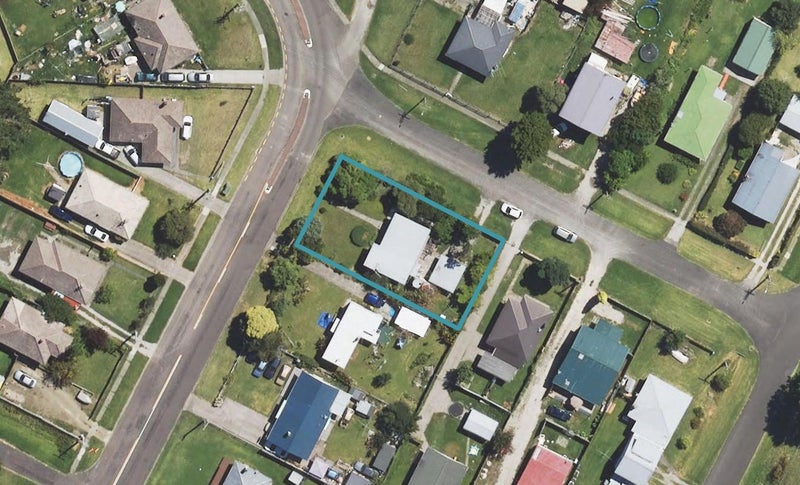 44 Endcliffe Road, Kaiti, Gisborne - Carousel 1